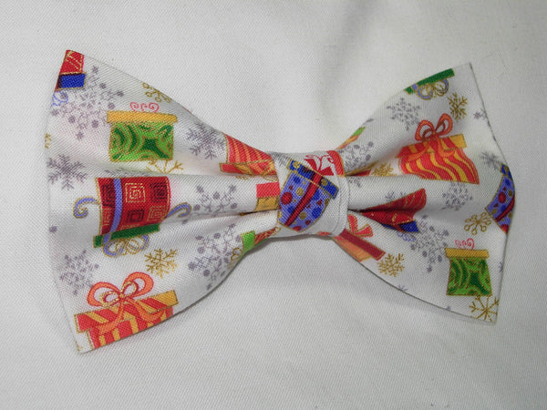 Christmas Bow tie / Colorful Gifts & Snowflakes / Metallic Gold / Self-tie & Pre-tied Bow tie - Bow Tie Expressions