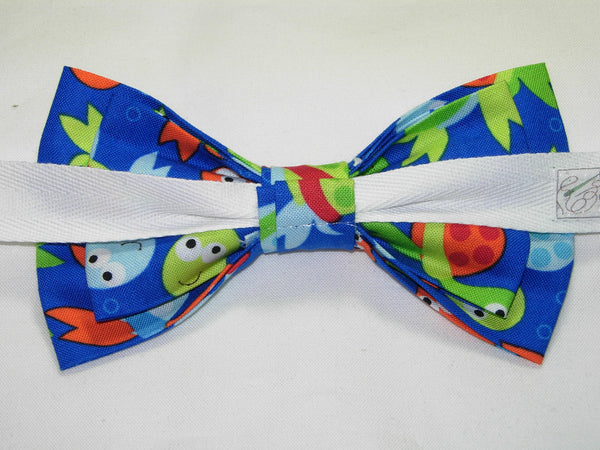 Baby Sea Turtles Bow tie / Orange, Green & Blue Turtles on Royal Blue / Pre-tied Bow tie - Bow Tie Expressions