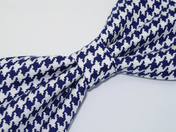 Houndstooth Bow tie / Navy Blue & White Houndstooth / Pre-tied Bow tie
