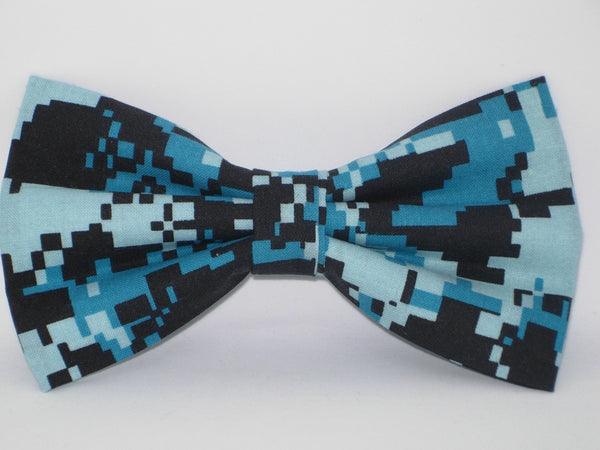 Digital Camo Bow tie / Black, Gray & Navy Blue Camo / Pre-tied Bow tie