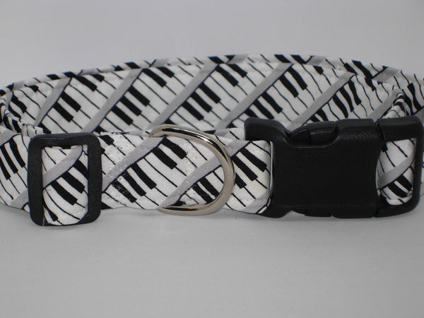 Piano Dog Collar / Black & White Piano Keys / Musician's Pet / Matching Dog Bow tie