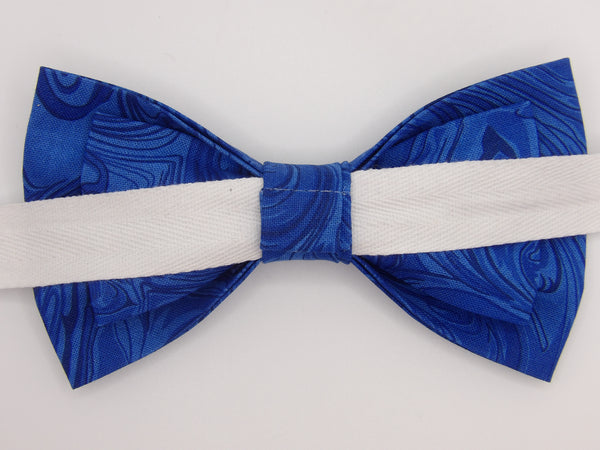 Blue Bow tie / Abstract Marble Design / Pre-tied Bow tie