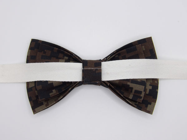 Digital Woodland Camo Bow Tie & Cummerbund Set / Deep Woods Camo / Self-tie or Pre-tied Bow tie