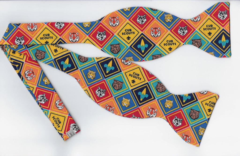 Cub Scout Bow tie / Tiger, Wolf, Bear, Bobcat, Webelos / Scouting Mascots / Self-tie & Pre-tied Bow tie