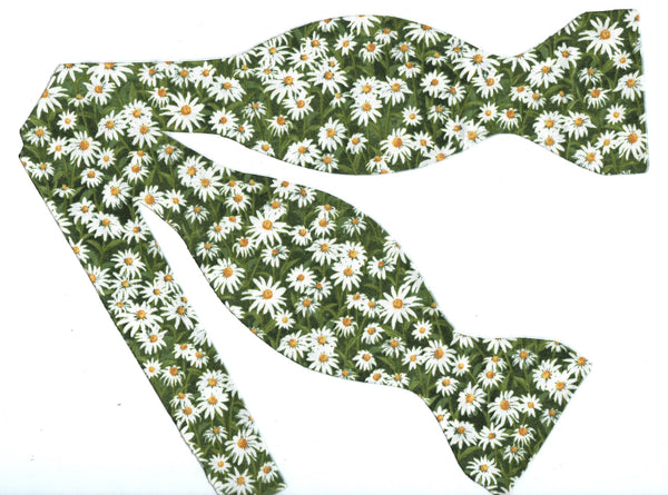 Daisy Bow tie / Spring Daisies on Light Green / Self-tie & Pre-tied Bow tie