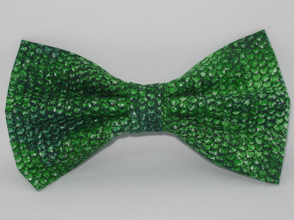 Snake Print Dog Collar / Emerald Green Snake Skin Design / Exotic Dog Collar / Matching Dog Bow tie