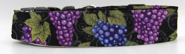 Fresh Grapes Dog Collar / Purple & Blue Grape Bunches with Grape Leaves / Matching Dog Bow tie