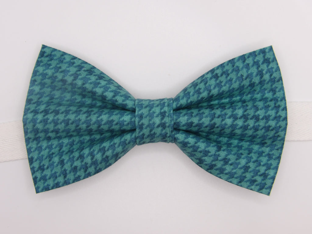 Houndstooth Bow tie / Shades of Teal Green Houndstooth / Pre-tied Bow tie