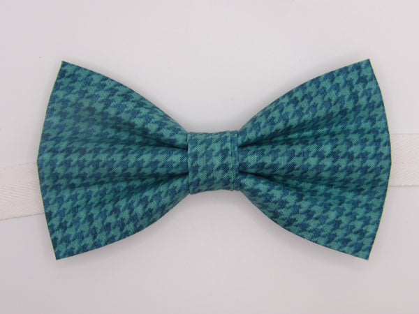 Houndstooth Bow tie / Shades of Teal Green Houndstooth / Pre-tied Bow tie