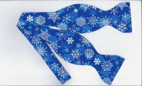 Christmas Bow tie / White Snowflakes on Blue / Self-tie & Pre-tied Bow tie
