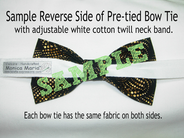 Christmas Bow tie / Metallic Gold Snowflakes on Green / Pre-tied Bow tie