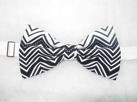 Black & White Bow tie / Trendy Chevron Stripes / Pre-tied Bow tie - Bow Tie Expressions