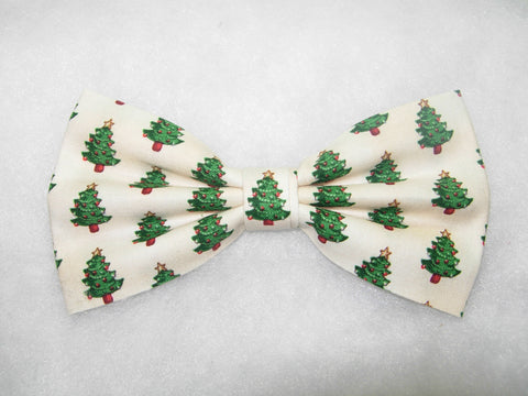 Christmas Tree Bow Tie / Mini Decorated Christmas Trees on Ivory / Pre-tied Bow tie - Bow Tie Expressions