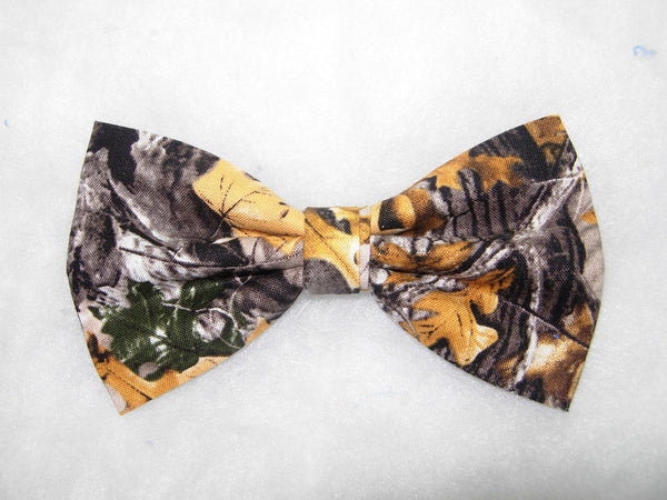 RealTree Camo Bow Tie / Real Tree Advantage Timber Camouflage / Self-tie & Pre-tied Bow tie - Bow Tie Expressions