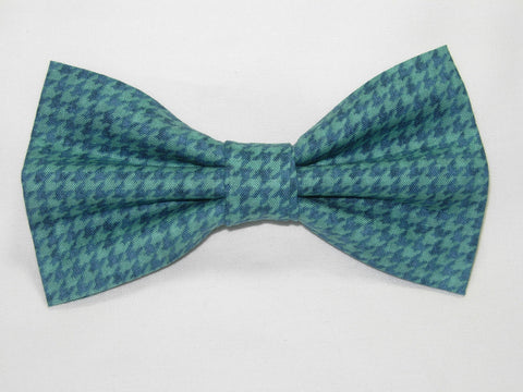 Houndstooth Bow tie / Shades of Teal Green Houndstooth / Pre-tied Bow tie