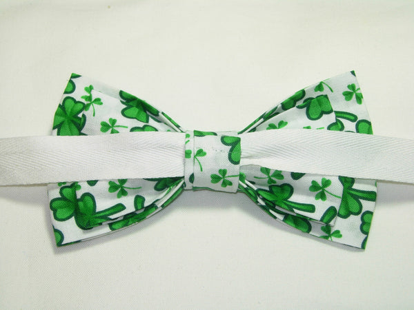 St. Patrick's Day Bow tie / Green Covers on White / Shamrocks / Pre-tied Bow tie - Bow Tie Expressions