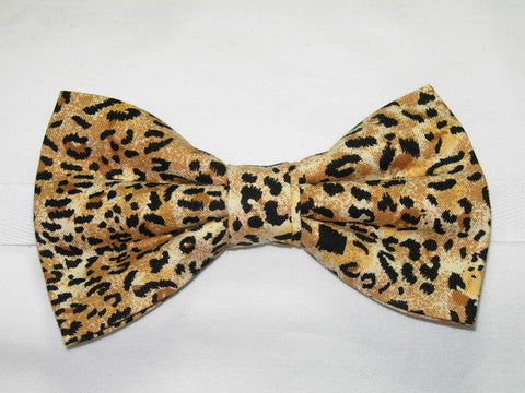 Jaguar Print Bow Tie / Small Jaguar Spots on Tan / Wild Cat / Pre-tied Bow tie - Bow Tie Expressions