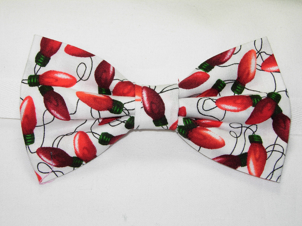 Christmas Tree Bow tie / Red String Lights on White / Pre-tied Bow tie - Bow Tie Expressions