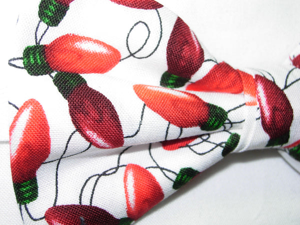 Christmas Tree Bow tie / Red String Lights on White / Pre-tied Bow tie - Bow Tie Expressions
