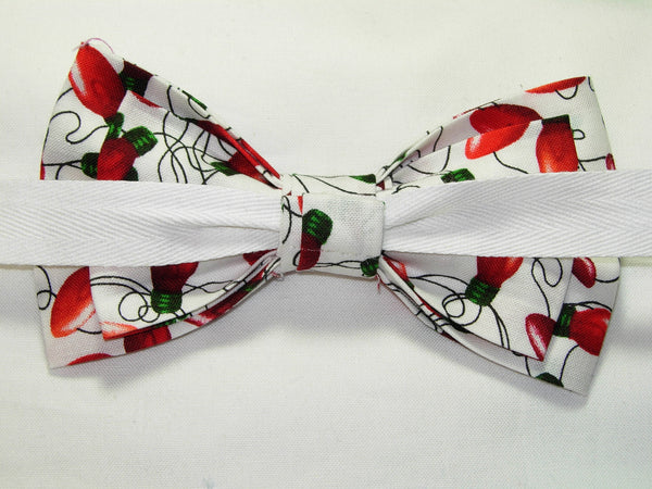 Christmas Tree Bow tie / Red String Lights on White / Pre-tied Bow tie - Bow Tie Expressions