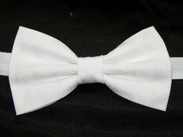 Snow White Bow tie / Solid White with Circular Designs / Pre-tied Bow tie