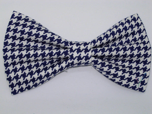 Houndstooth Bow tie / Navy Blue & White Houndstooth / Pre-tied Bow tie