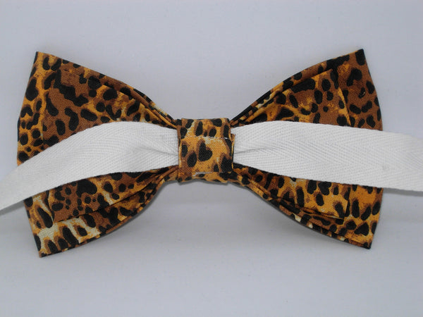 Cheetah Print Bow tie / Small Cheetah Spots on Brown & Tan / Pre-tied Bow tie