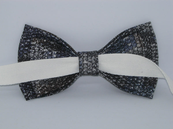 Snake Skin Bow tie / Taupe, Black & Gray / Snake Scales Design / Self-tie & Pre-tied Bow tie - Bow Tie Expressions