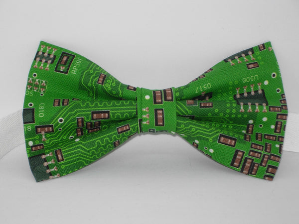Computer Bow tie / Green Computer Circuit Board with Resistors / Self-tie & Pre-tied Bow tie
