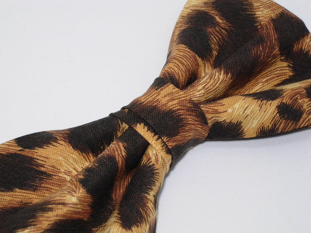 Brawl Springe Ed Leopard Print Bow tie / Brown Leopard Spots on Tan / Self-tie & Pre-ti –  Bow Tie Expressions