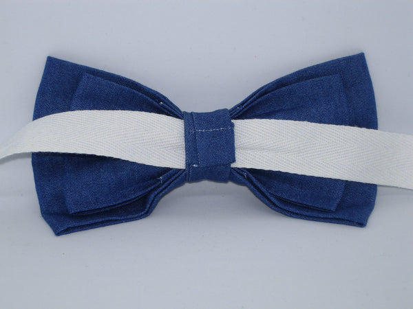 Denim Bow tie / Lightweight Blue Denim / Blue Jeans / Pre-tied Bow tie