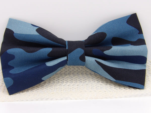 Navy Blue Camo Bow tie / Shades of Blue Camouflage / Pre-tied Bow tie