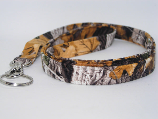 Realtree Camo Lanyard / Hunting Lanyard / Camo Key Chain, Key Fob, Cell Phone Wristlet - Bow Tie Expressions