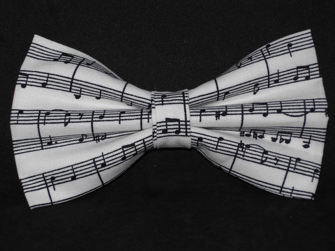 Music Bow Tie / Black Sheet Music on White / Recitals / Pre-tied Bow tie - Bow Tie Expressions