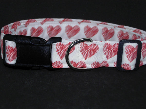 Sweetheart Dog Collar / Sketched Red Hearts on White / Matching Dog Bow tie