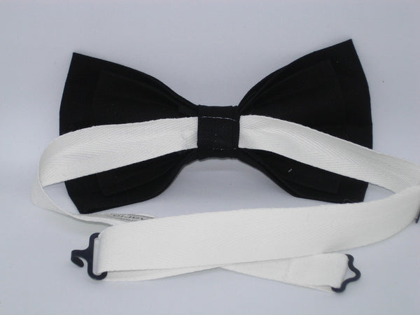 Black Bow tie / Solid Color / Self-tie & Pre-tied Bow tie - Bow Tie Expressions