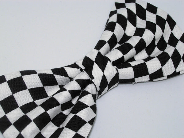 Racing Flag Bow tie / Wavy Black & White Checks / Winner's Flag / Pre-tied Bow tie