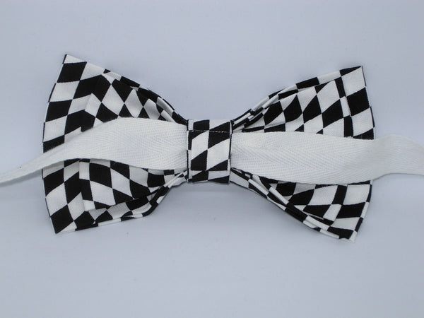 Racing Flag Bow tie / Wavy Black & White Checks / Winner's Flag / Pre-tied Bow tie